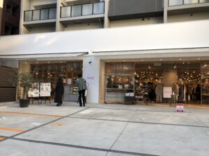 mumokuteki大阪店の入り口